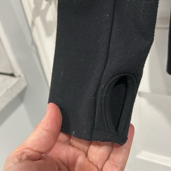 Lululemon Stride Full Zip Jacket with Hood and Thumb Holes in Black - 6 - Picture 8 of 9